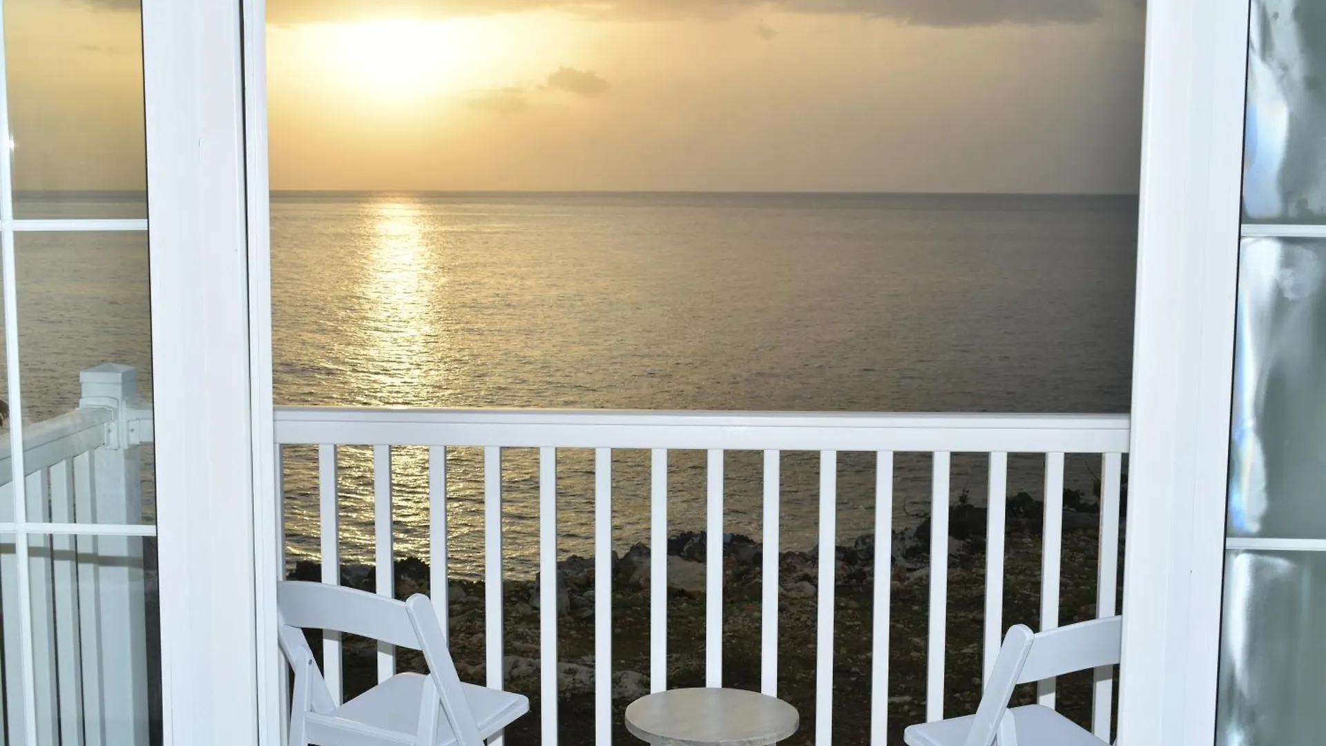 Irie Vibes Ocean View Βίλα Νεγκρίλ